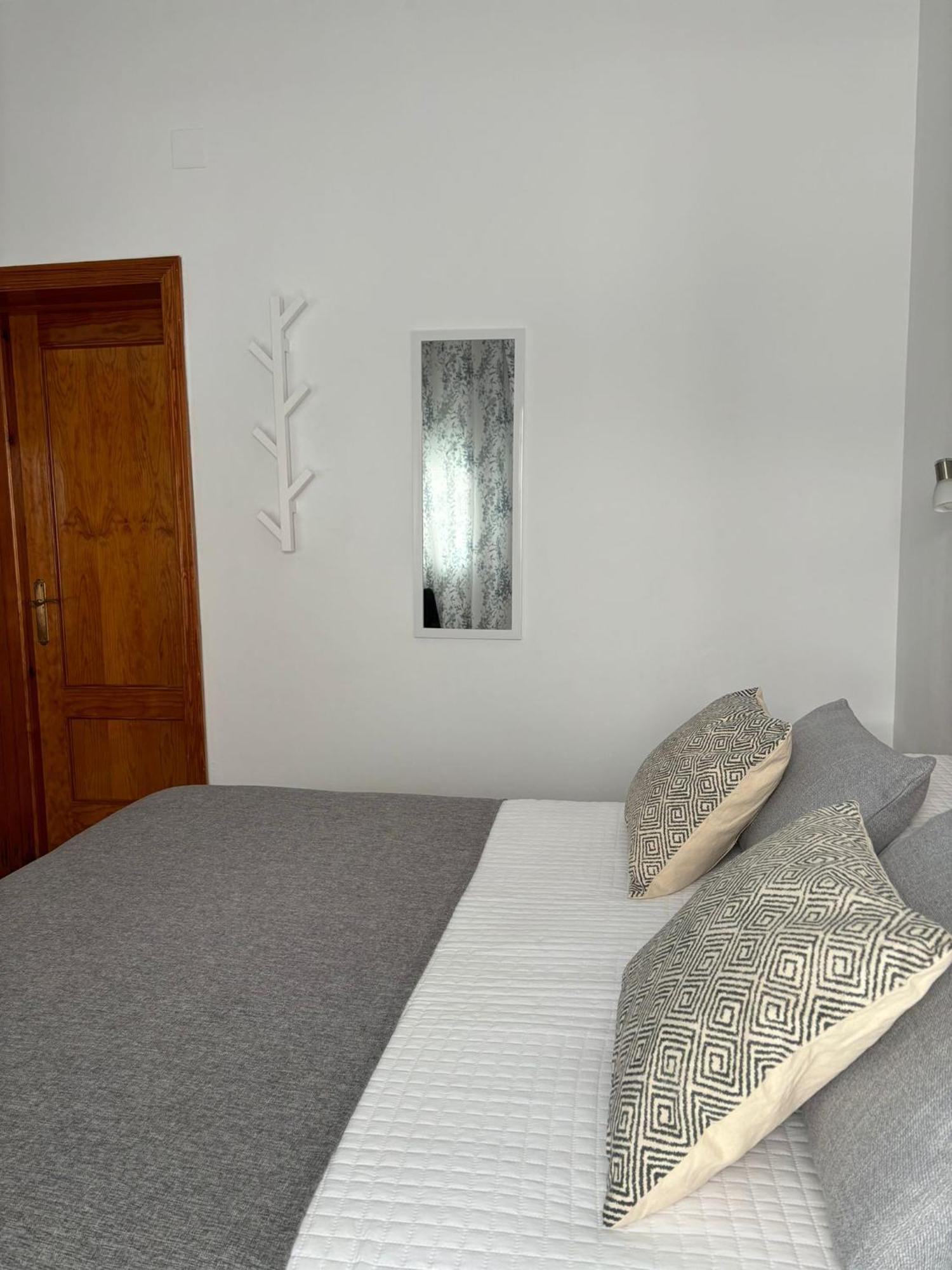 Hostal Los Arcos Hotel Chipiona Exterior photo